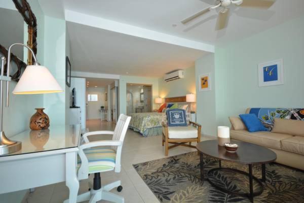 Solarium At Coronado Bay Oceanfront Apartments Playa Coronado Extérieur photo